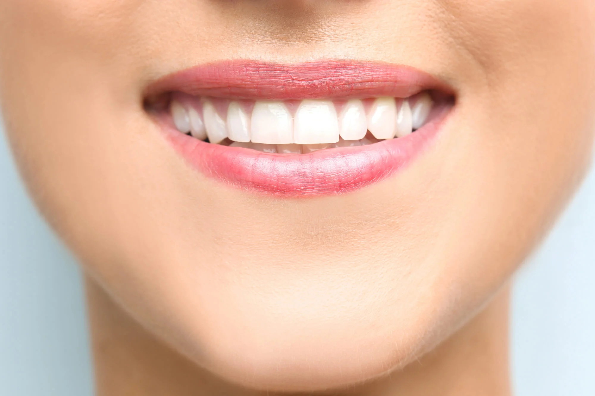 Bright-smile-after-preventive-visit-with-dentist-in-Upper-East-Side-NYC