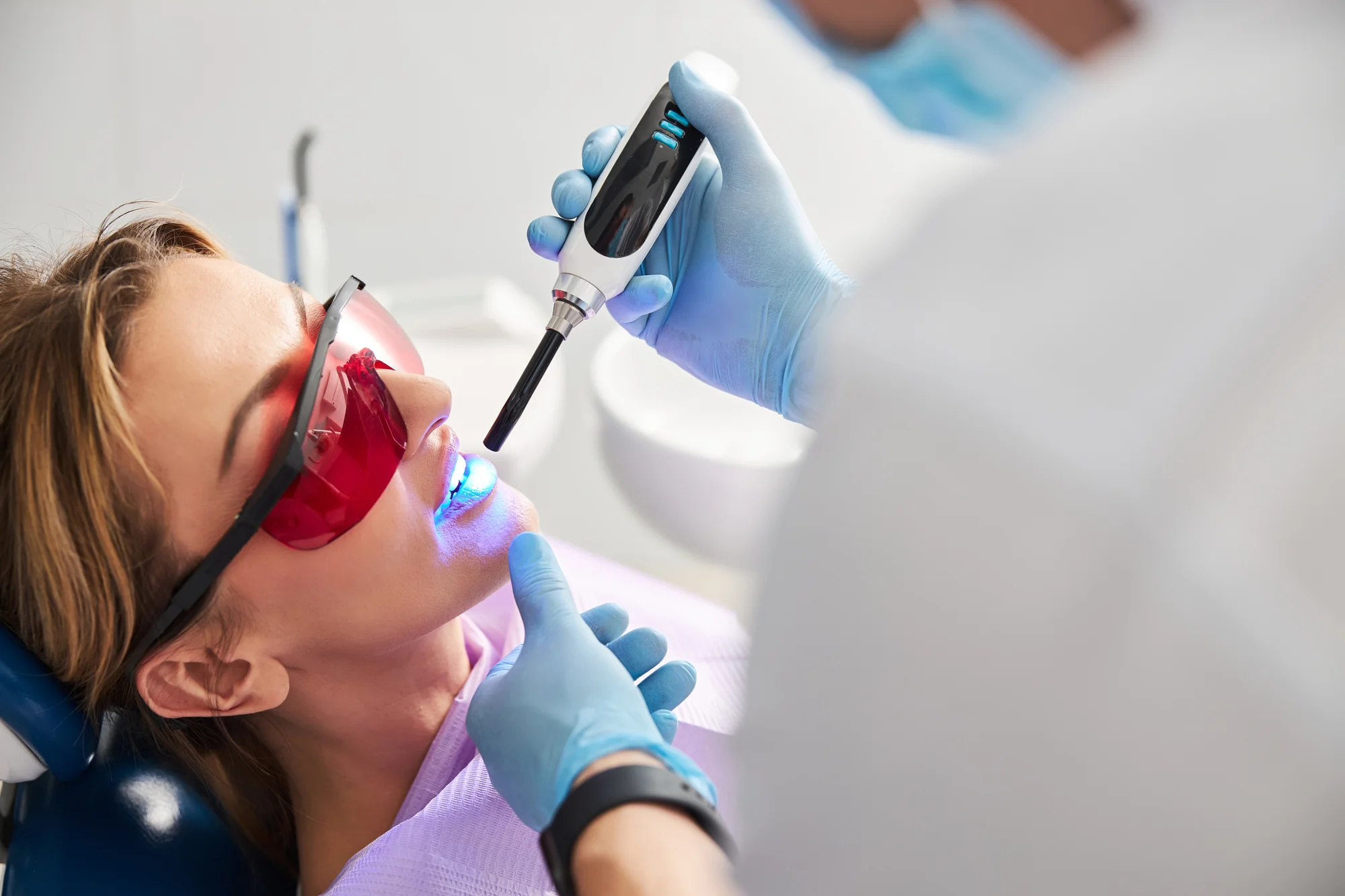 patient-having-whitening-treatment